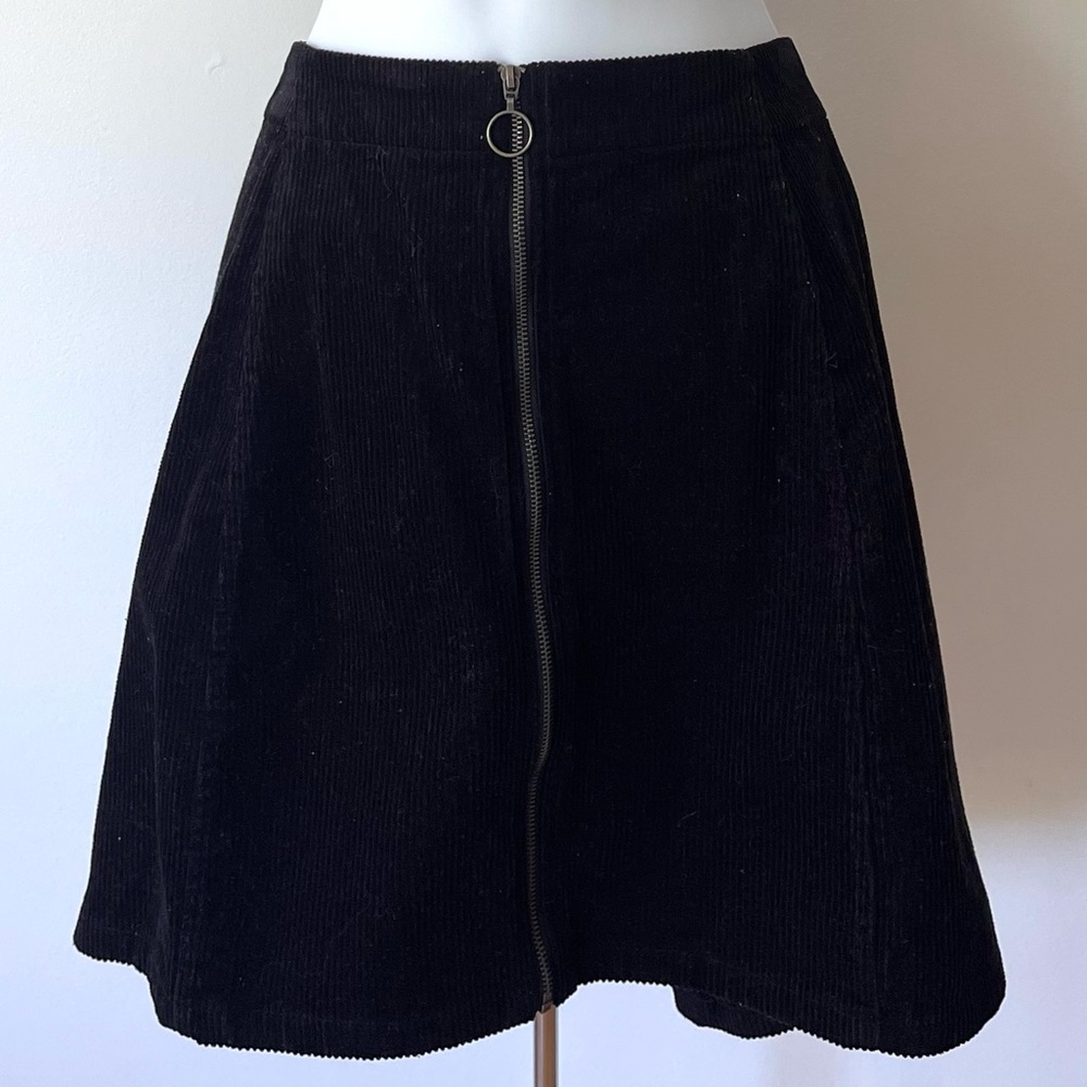 Women’s Mini Skirt Black Size L With Front Zipper Corduroy 100% Cotton
